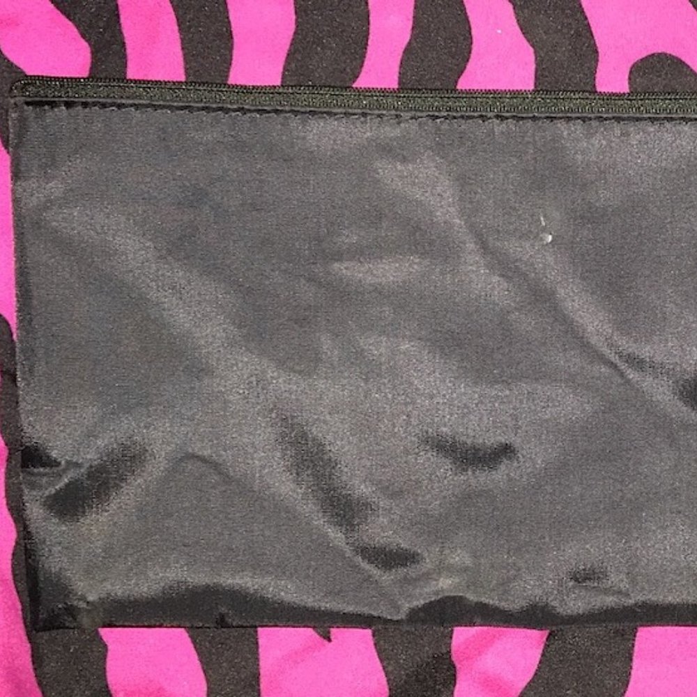 REMINGTON BLACK POUCH BAG